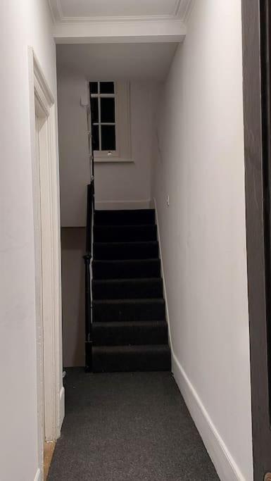 Harry Potter 9 3/4 Flat Apartment Лондон Екстериор снимка