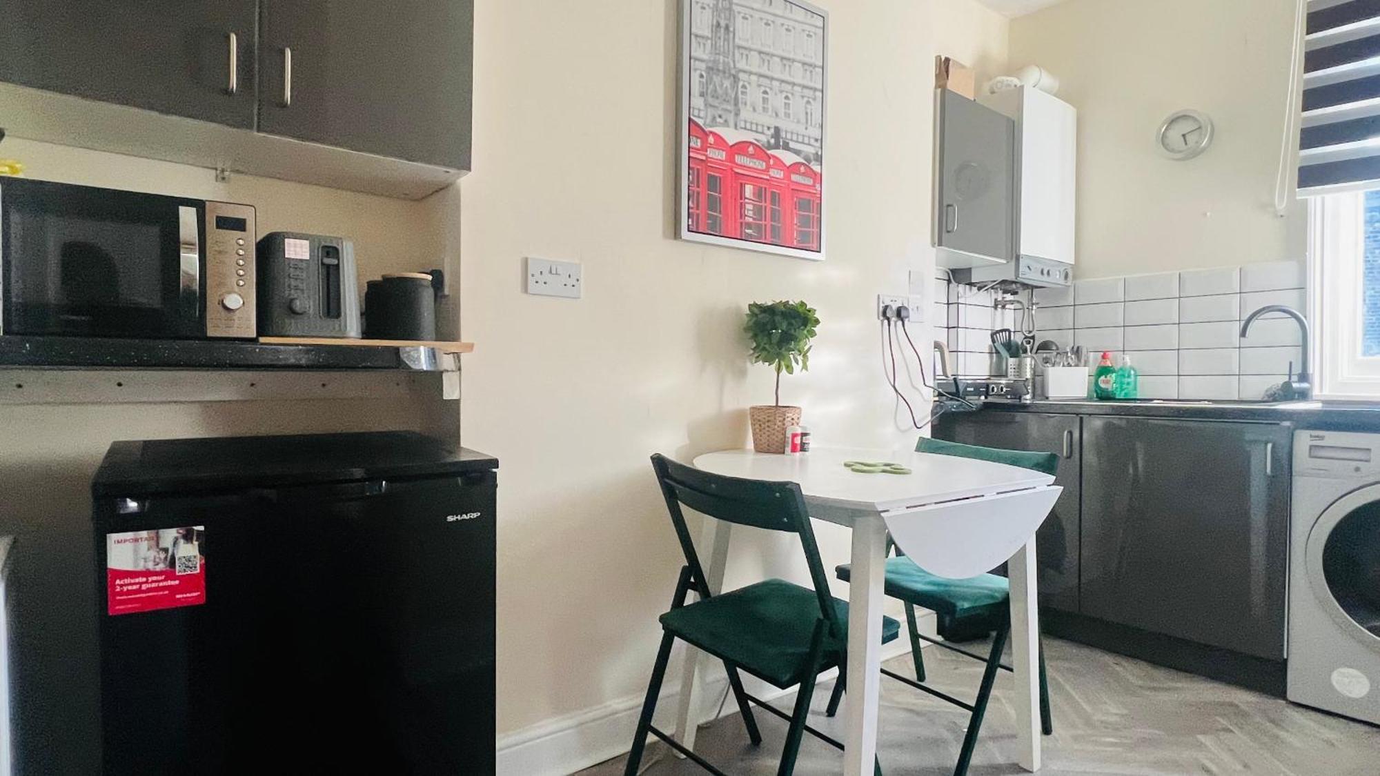 Harry Potter 9 3/4 Flat Apartment Лондон Екстериор снимка